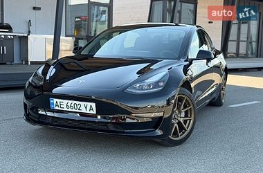 Седан Tesla Model 3 2022 в Киеве