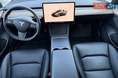 Седан Tesla Model 3 2022 в Киеве