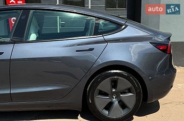 Седан Tesla Model 3 2023 в Киеве