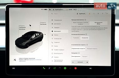 Седан Tesla Model 3 2023 в Киеве