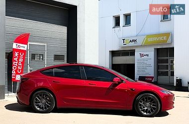 Седан Tesla Model 3 2024 в Києві