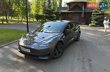 Седан Tesla Model 3 2022 в Киеве