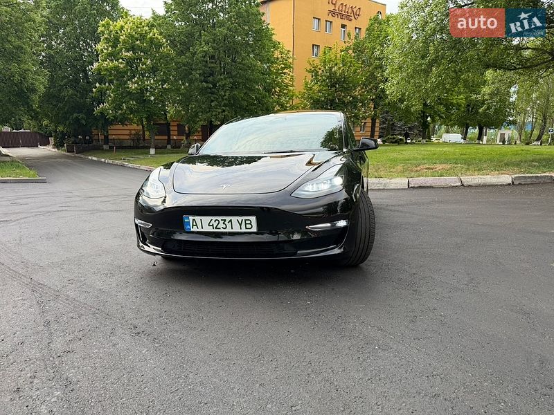 Tesla Model 3 2022