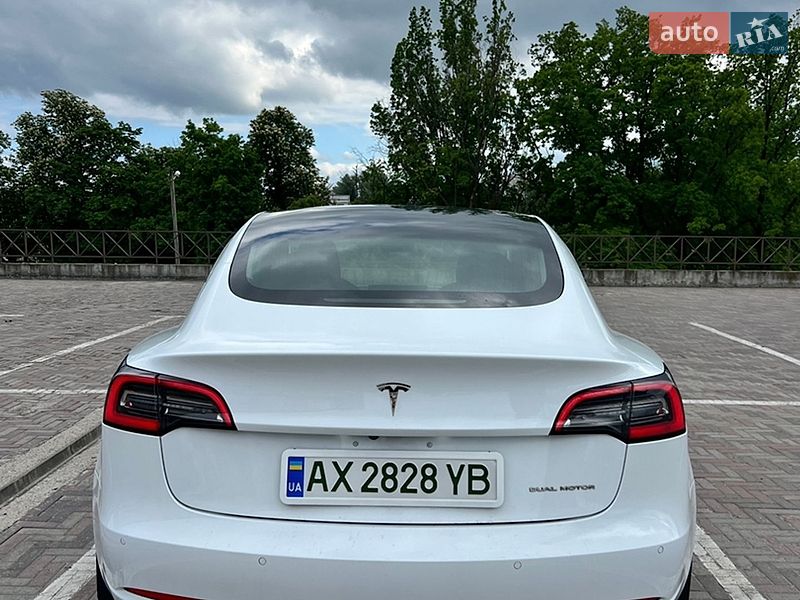 Седан Tesla Model 3 2018 в Харькове