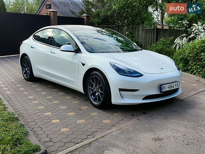 Седан Tesla Model 3 2021 в Полтаве