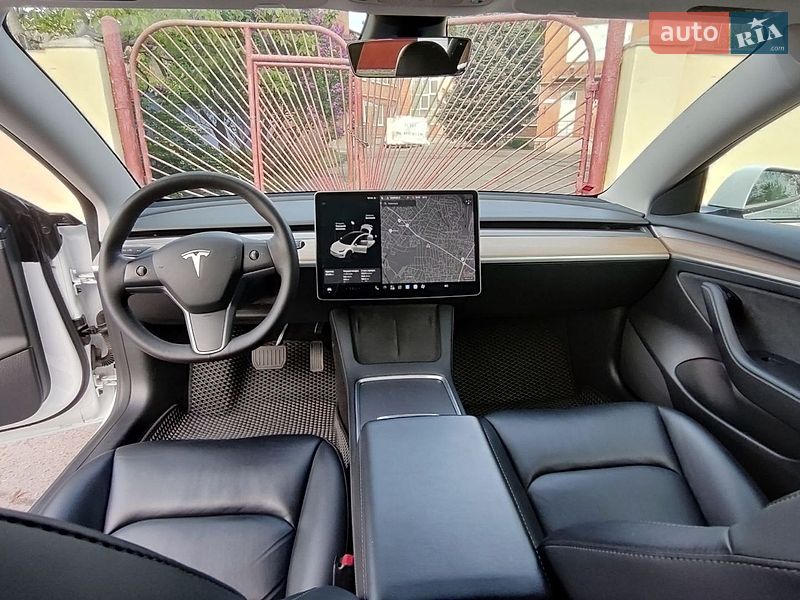 Седан Tesla Model 3 2021 в Полтаве