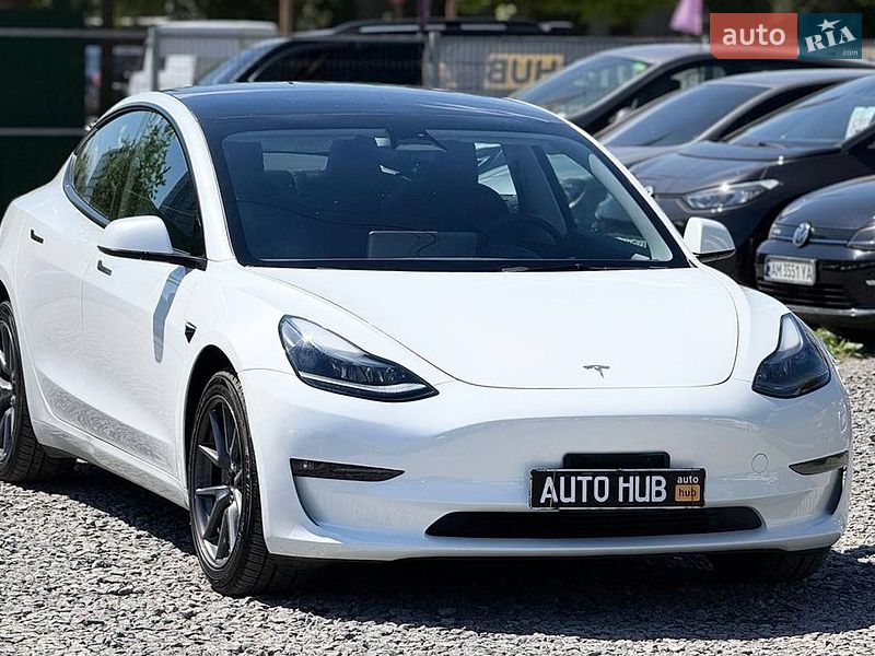Tesla Model 3 2022