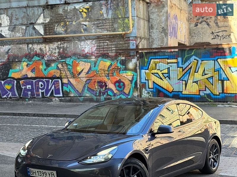 Tesla Model 3 2022
