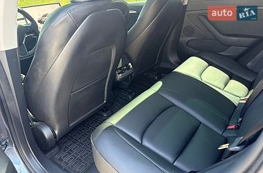 Седан Tesla Model 3 2023 в Києві