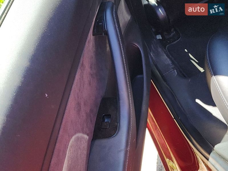 Седан Tesla Model 3 2018 в Києві
