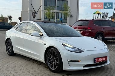 Седан Tesla Model 3 2018 в Луцьку