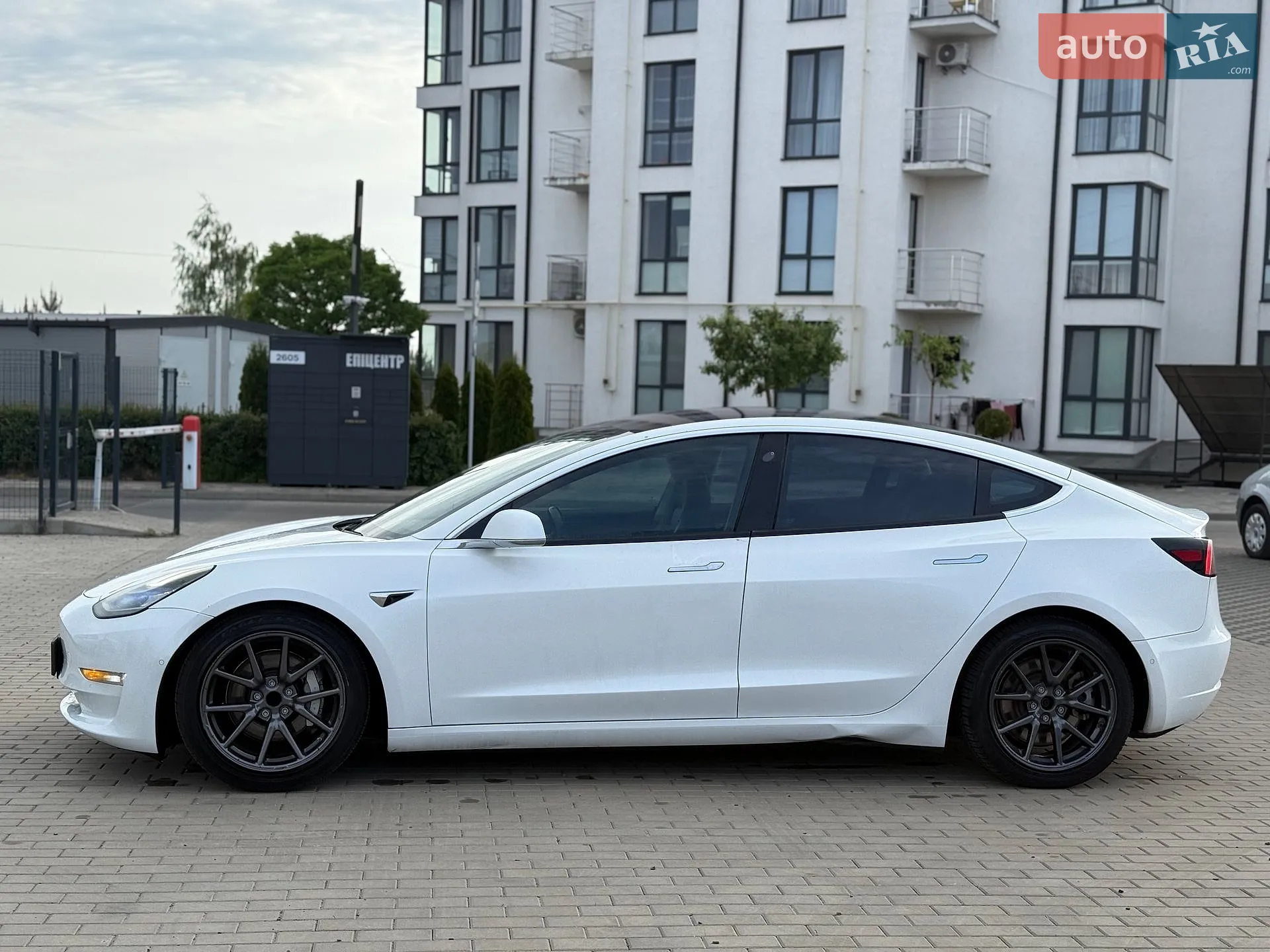 2018 Tesla Model 3 - мініатюра 9