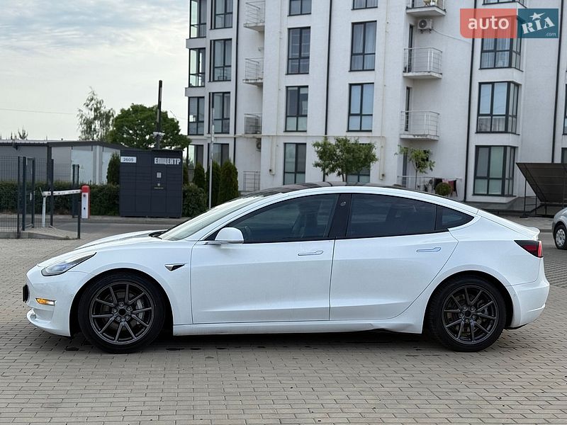 Седан Tesla Model 3 2018 в Луцьку
