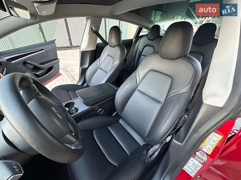 Седан Tesla Model 3 2022 в Черновцах фото 13 Седан Tesla Model 3 2022 в Черновцах