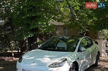 Седан Tesla Model 3 2021 в Одессе