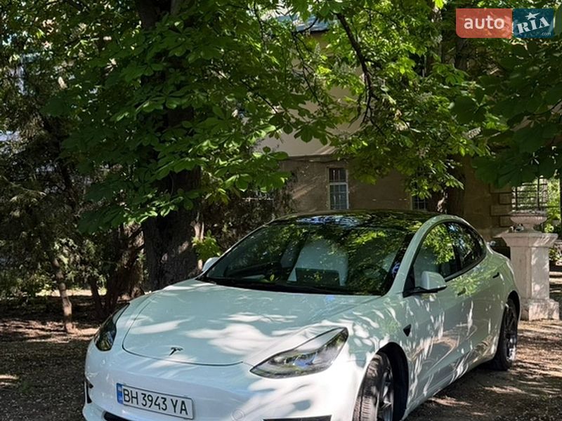 Седан Tesla Model 3 2021 в Одессе