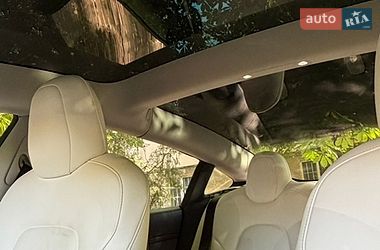 Седан Tesla Model 3 2021 в Одессе