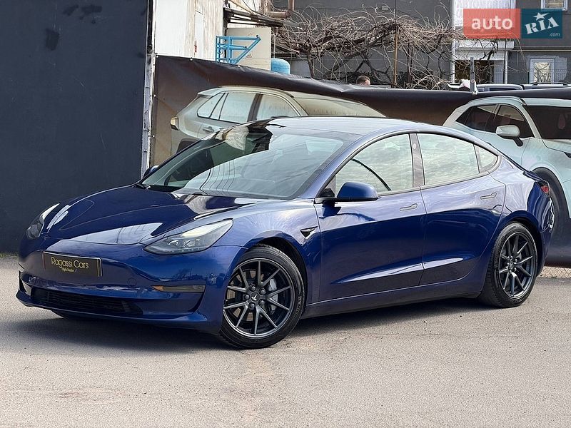 Tesla Model 3 2021