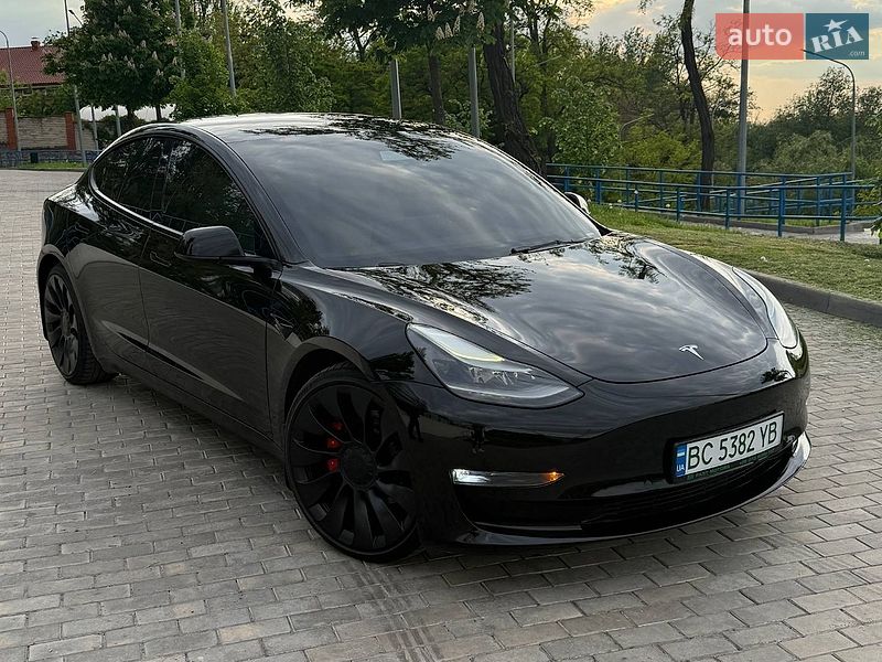 Седан Tesla Model 3 2021 в Запоріжжі