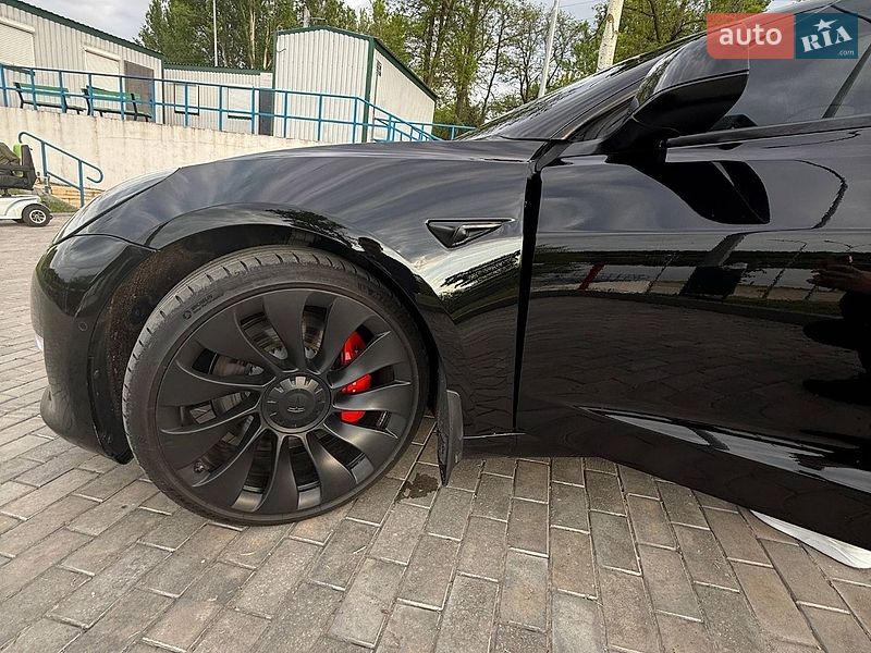 Седан Tesla Model 3 2021 в Запоріжжі