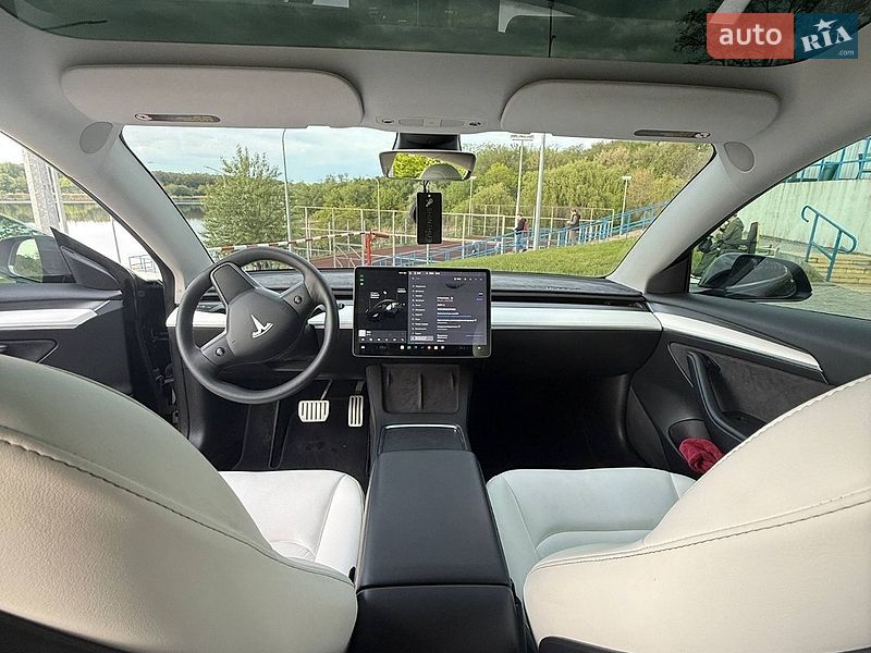 Седан Tesla Model 3 2021 в Запоріжжі