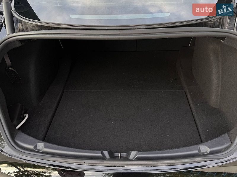 Седан Tesla Model 3 2021 в Запоріжжі