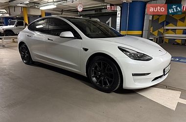Седан Tesla Model 3 2018 в Киеве
