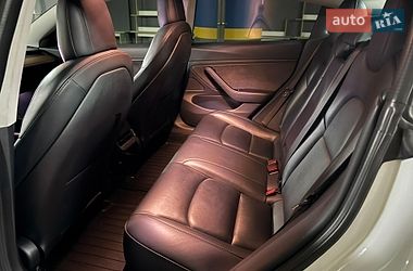 Седан Tesla Model 3 2018 в Киеве