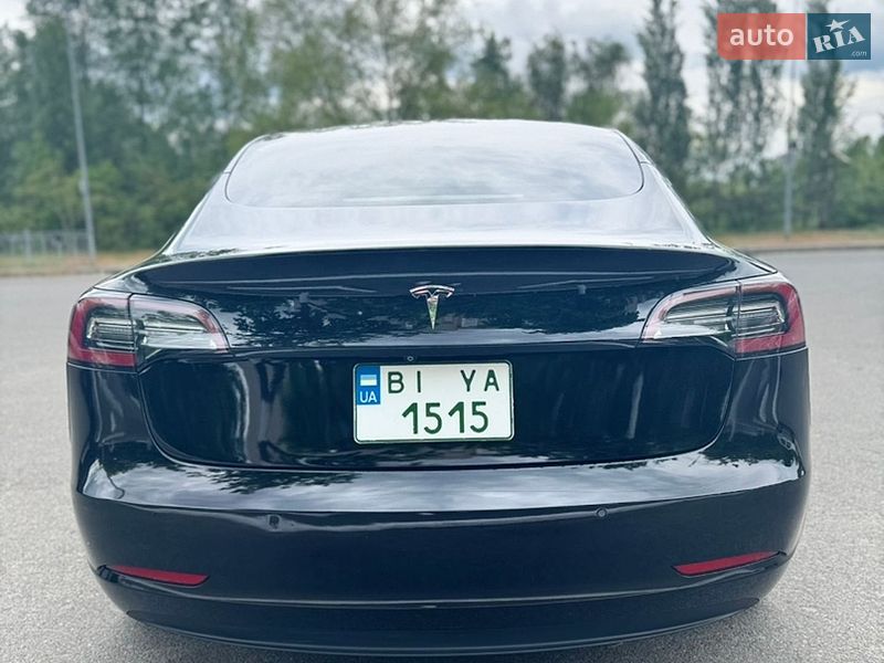 Седан Tesla Model 3 2019 в Києві