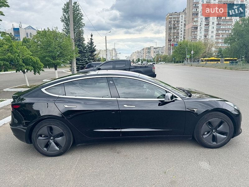 Седан Tesla Model 3 2019 в Києві