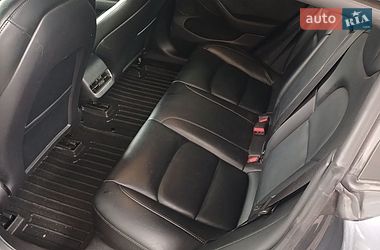 Седан Tesla Model 3 2022 в Днепре