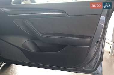 Седан Tesla Model 3 2022 в Днепре