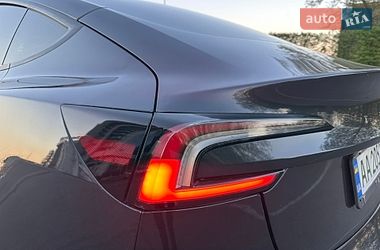 Седан Tesla Model 3 2025 в Києві