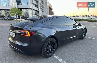 Седан Tesla Model 3 2025 в Києві
