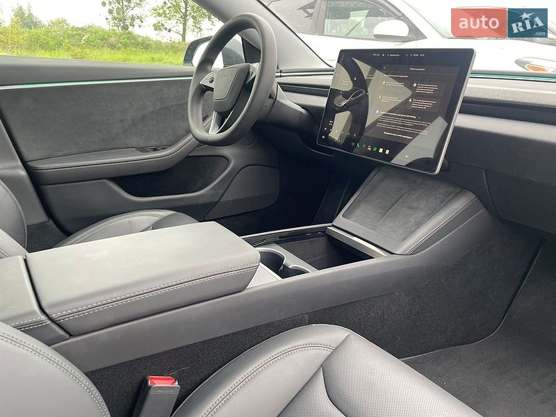Седан Tesla Model 3 2024 в Львові фото 12 Седан Tesla Model 3 2024 в Львові