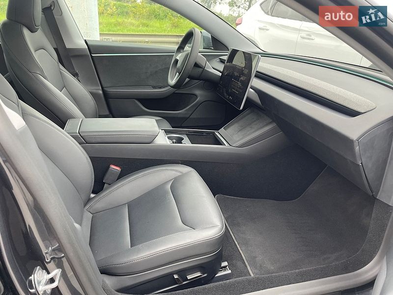 Седан Tesla Model 3 2024 в Львові фото 13 Седан Tesla Model 3 2024 в Львові