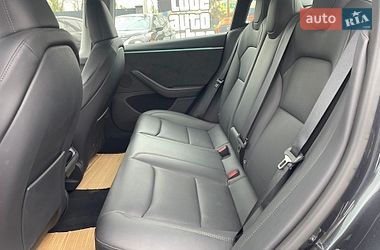 Седан Tesla Model 3 2024 в Львові