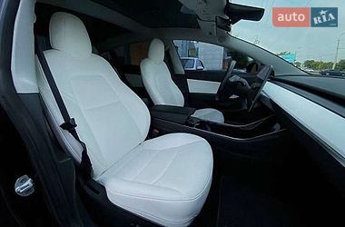 Седан Tesla Model 3 2019 в Києві