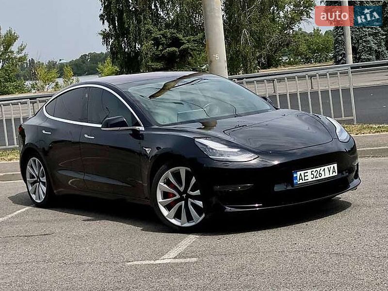 Седан Tesla Model 3 2019 в Києві
