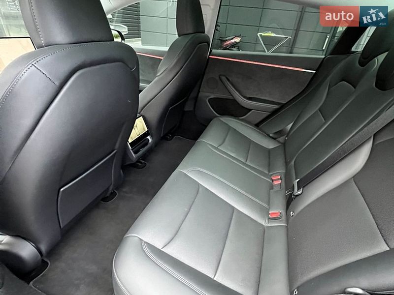 Седан Tesla Model 3 2024 в Белой Церкви