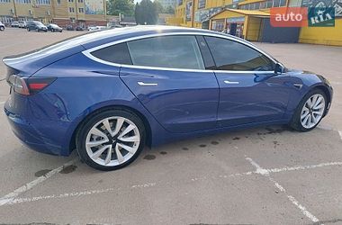 Седан Tesla Model 3 2020 в Житомирі