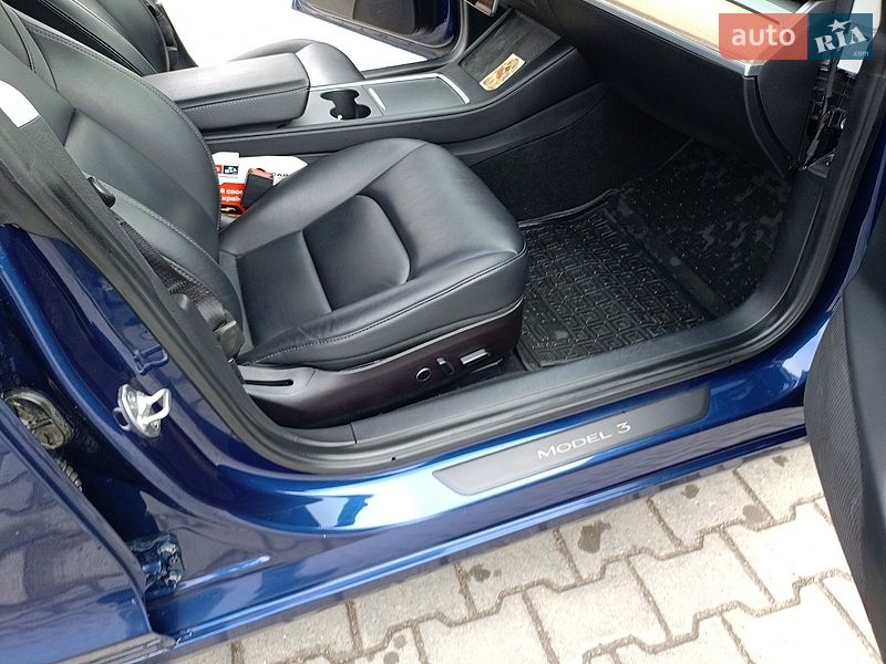 Седан Tesla Model 3 2021 в Львове фото 26 Седан Tesla Model 3 2021 в Львове