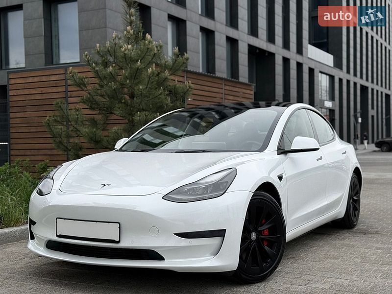 Седан Tesla Model 3 2022 в Киеве фото 3 Седан Tesla Model 3 2022 в Киеве