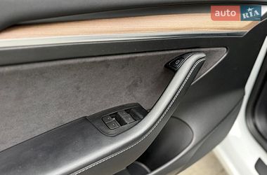 Седан Tesla Model 3 2022 в Киеве фото 43 Седан Tesla Model 3 2022 в Киеве