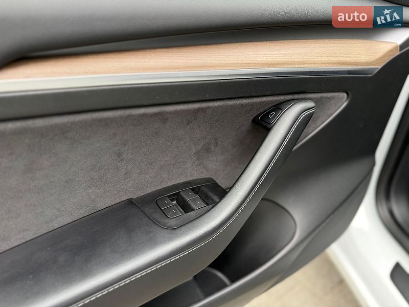 Седан Tesla Model 3 2022 в Киеве фото 43 Седан Tesla Model 3 2022 в Киеве