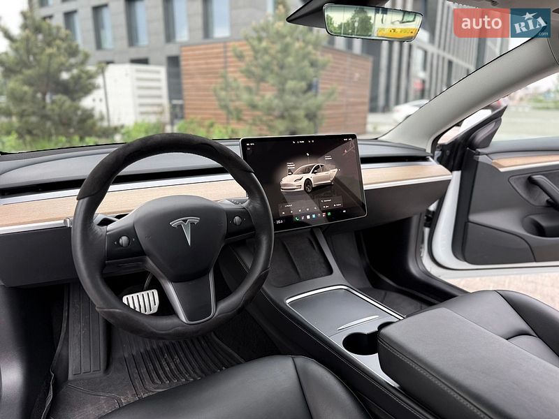Седан Tesla Model 3 2022 в Киеве фото 45 Седан Tesla Model 3 2022 в Киеве