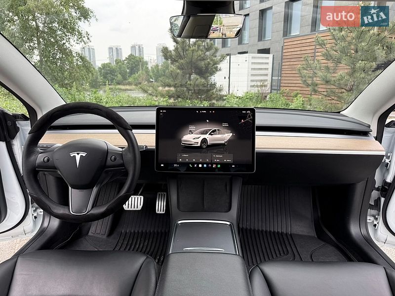 Седан Tesla Model 3 2022 в Киеве фото 47 Седан Tesla Model 3 2022 в Киеве