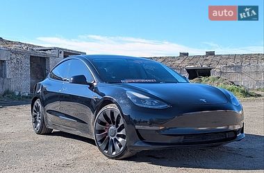 Седан Tesla Model 3 2021 в Камне-Каширском