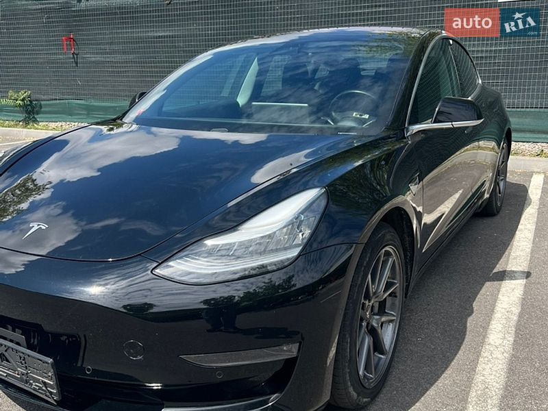 Седан Tesla Model 3 2018 в Одессе