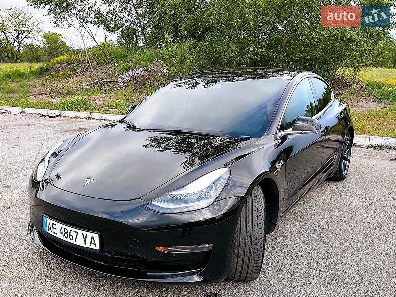 Tesla Model 3 2019